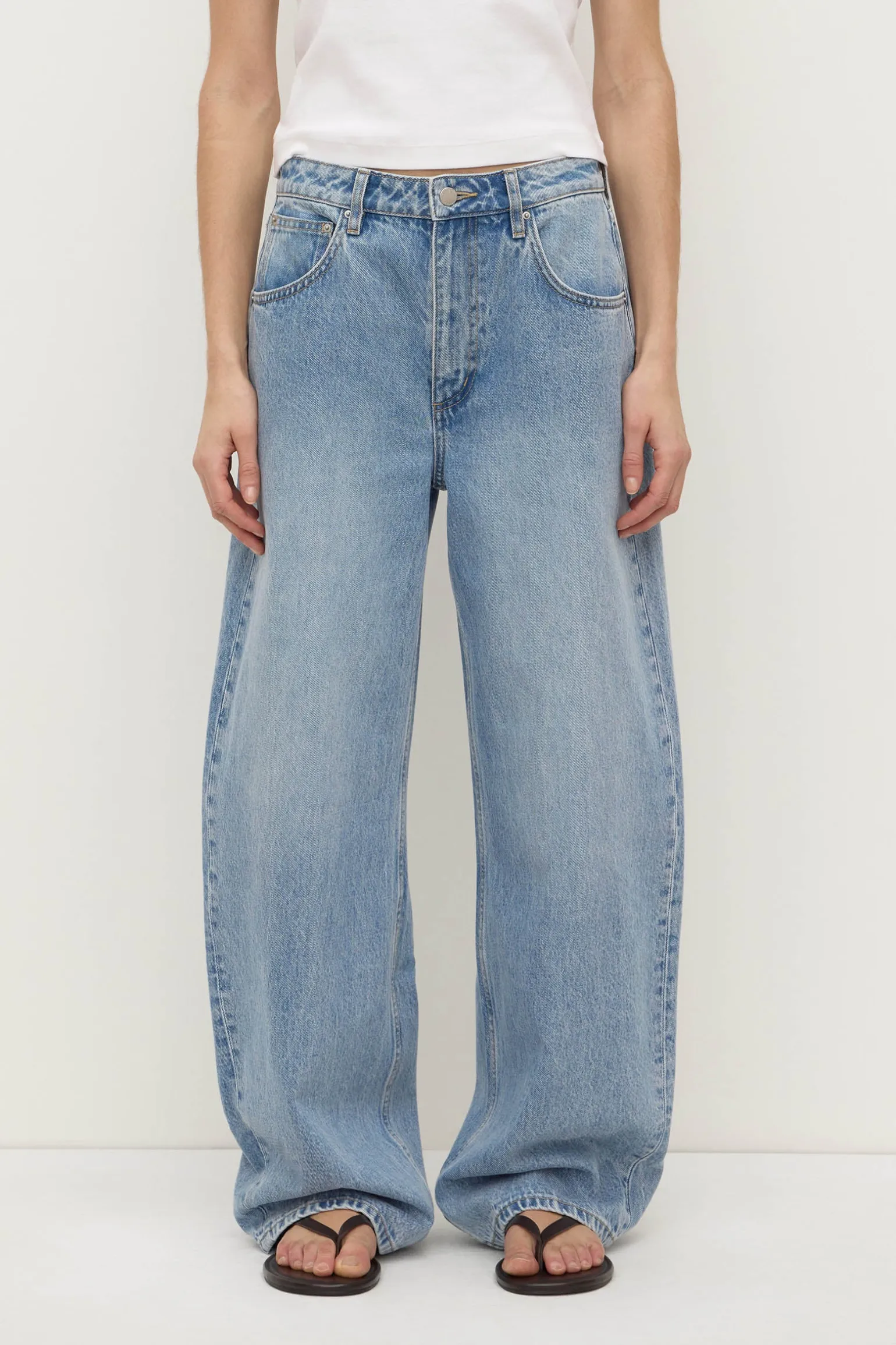 Low Curve Mid Rise Jean